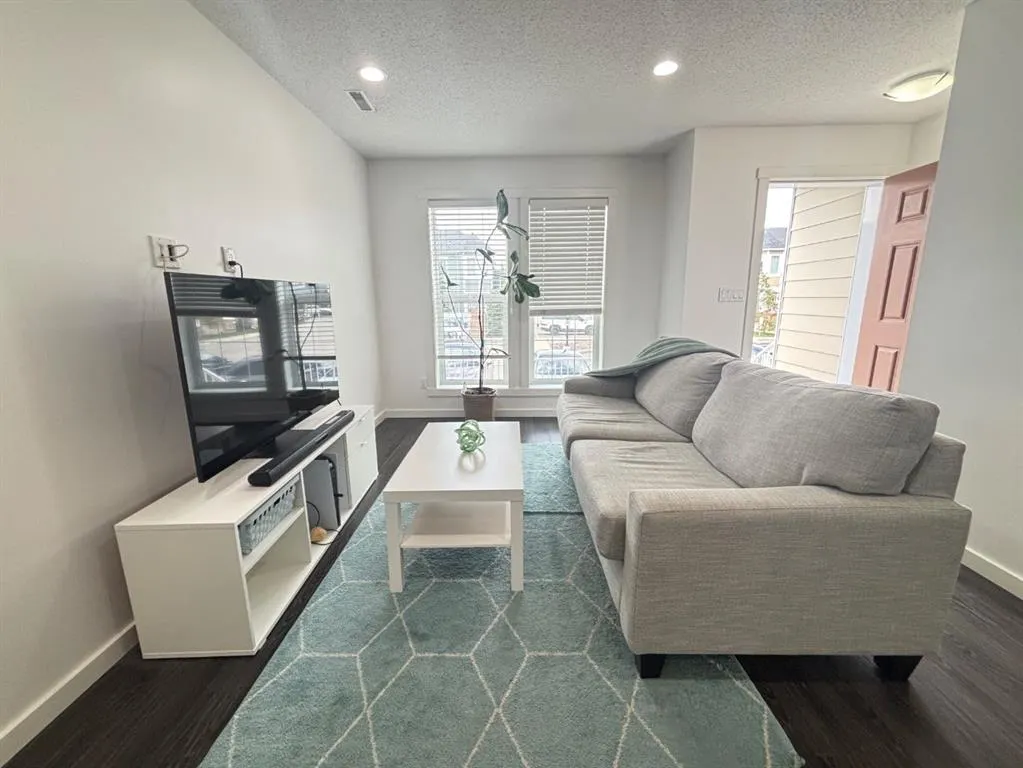 2400 Ravenswood View SE, #1513