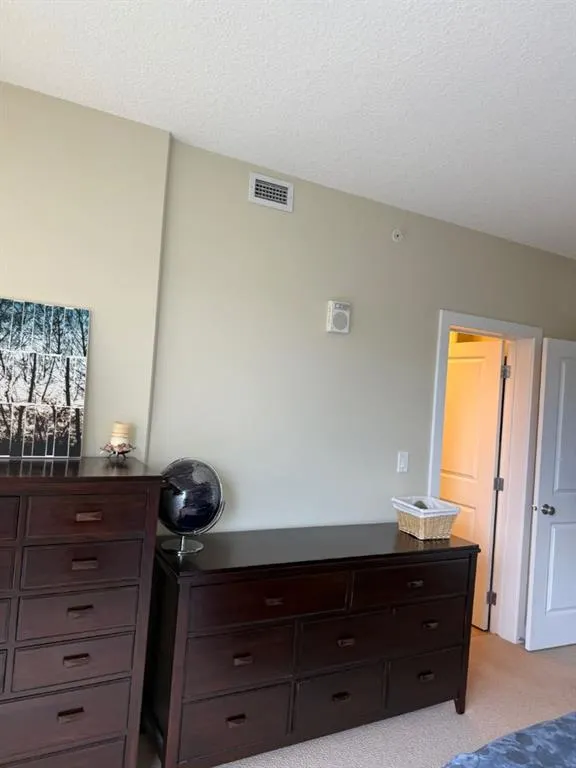 16 Varsity Estates Circle NW, #701