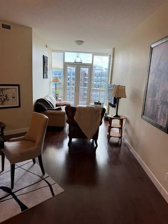 16 Varsity Estates Circle NW, #701