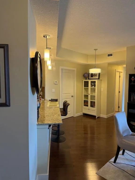 16 Varsity Estates Circle NW, #701