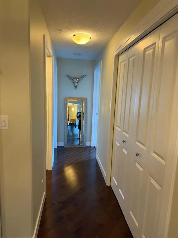 16 Varsity Estates Circle NW, #701