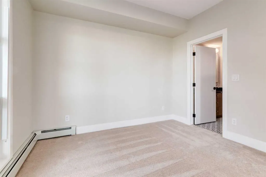 330 Dieppe Drive SW, #302