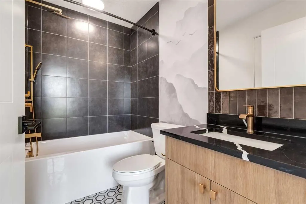 330 Dieppe Drive SW, #302