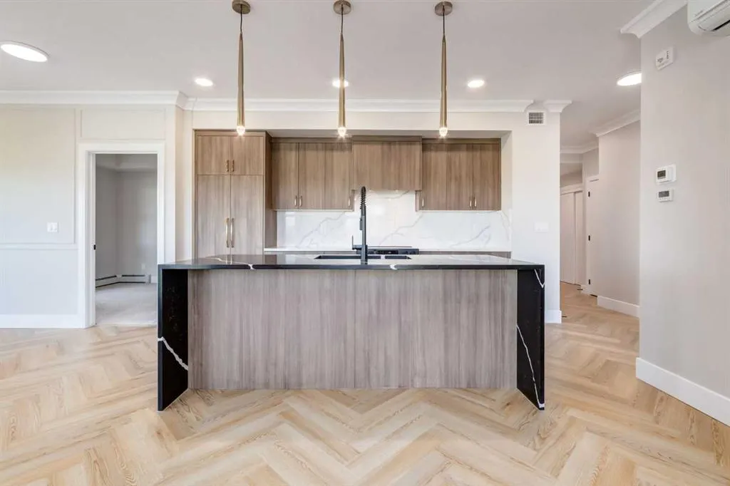 330 Dieppe Drive SW, #302