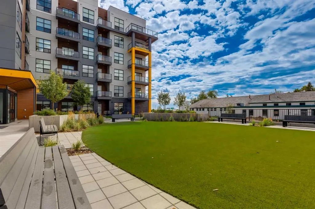 330 Dieppe Drive SW, #302