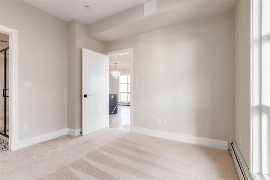 330 Dieppe Drive SW, #302