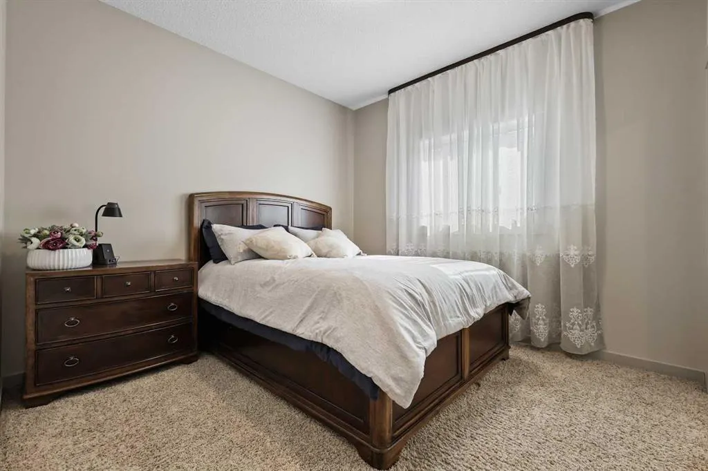 20 Walden View SE
