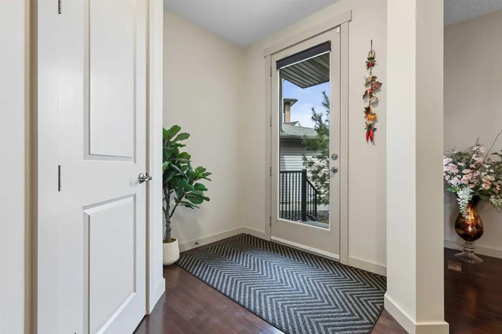 20 Walden View SE