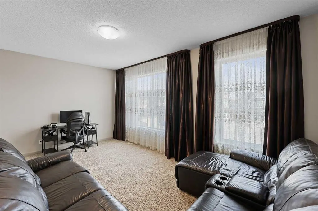 20 Walden View SE