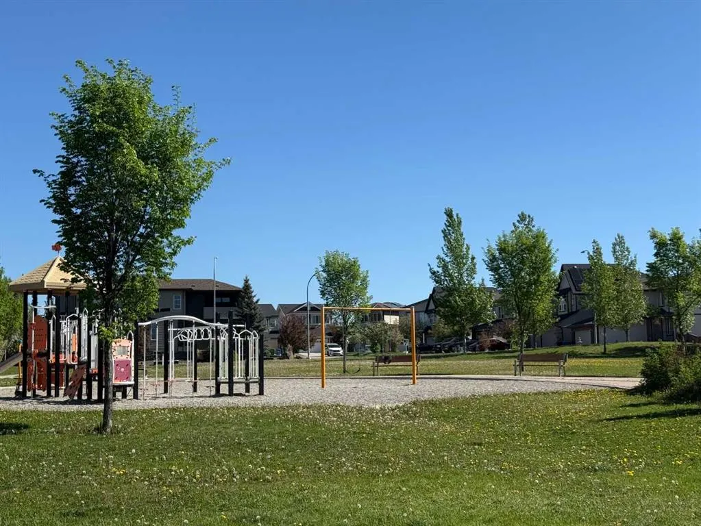 20 Walden View SE