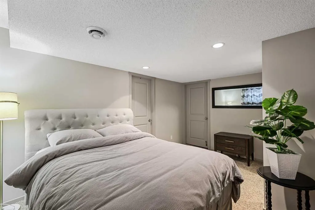20 Walden View SE