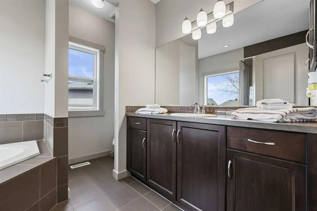 20 Walden View SE