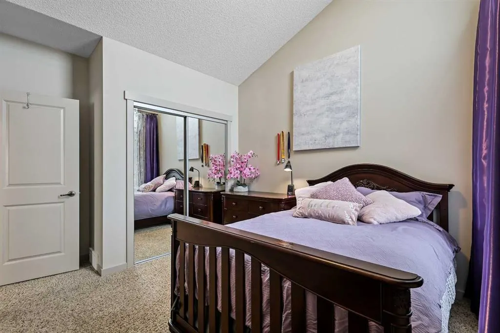 20 Walden View SE