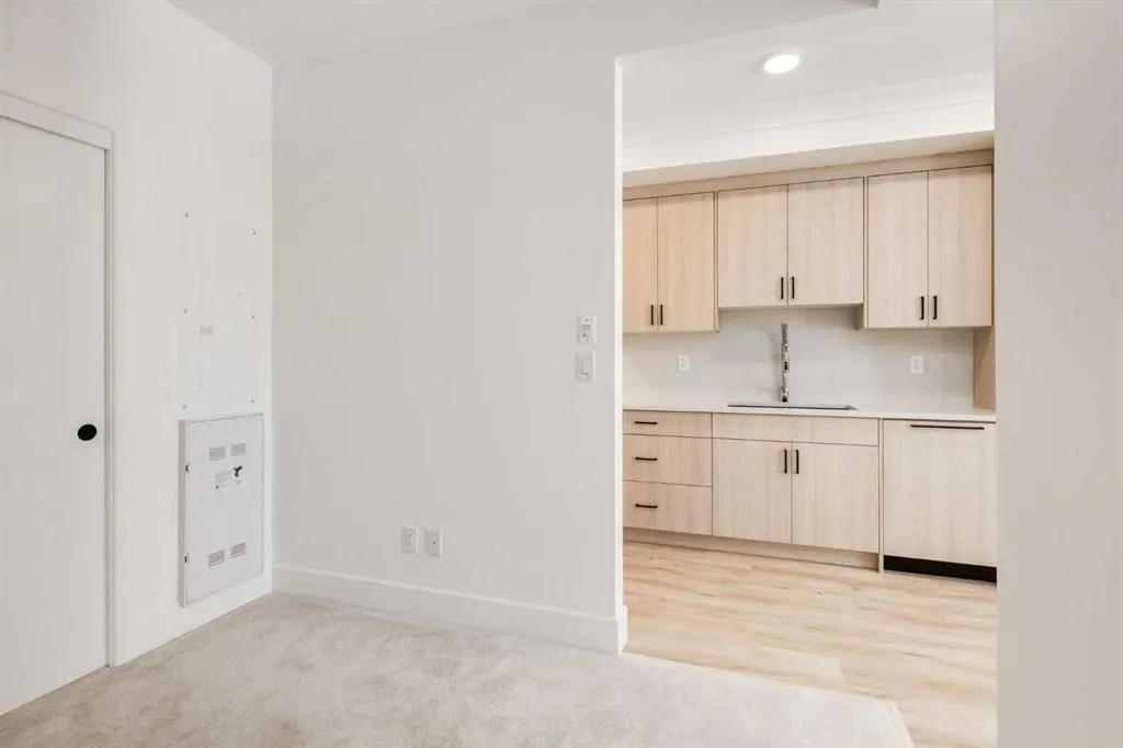 330 Dieppe Drive SW, #117