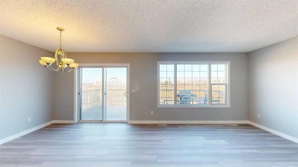 334 Grosbeak Way