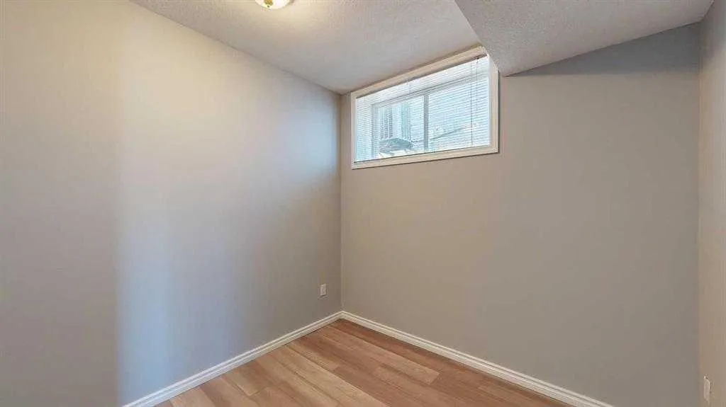 334 Grosbeak Way
