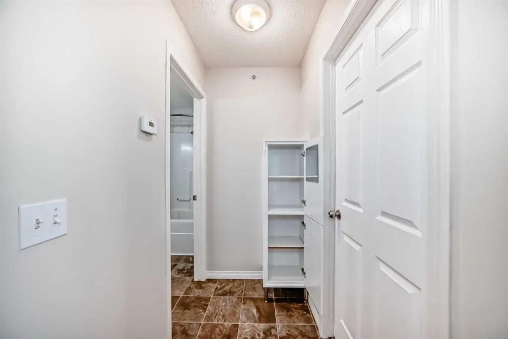 1010 Railway Street, #312