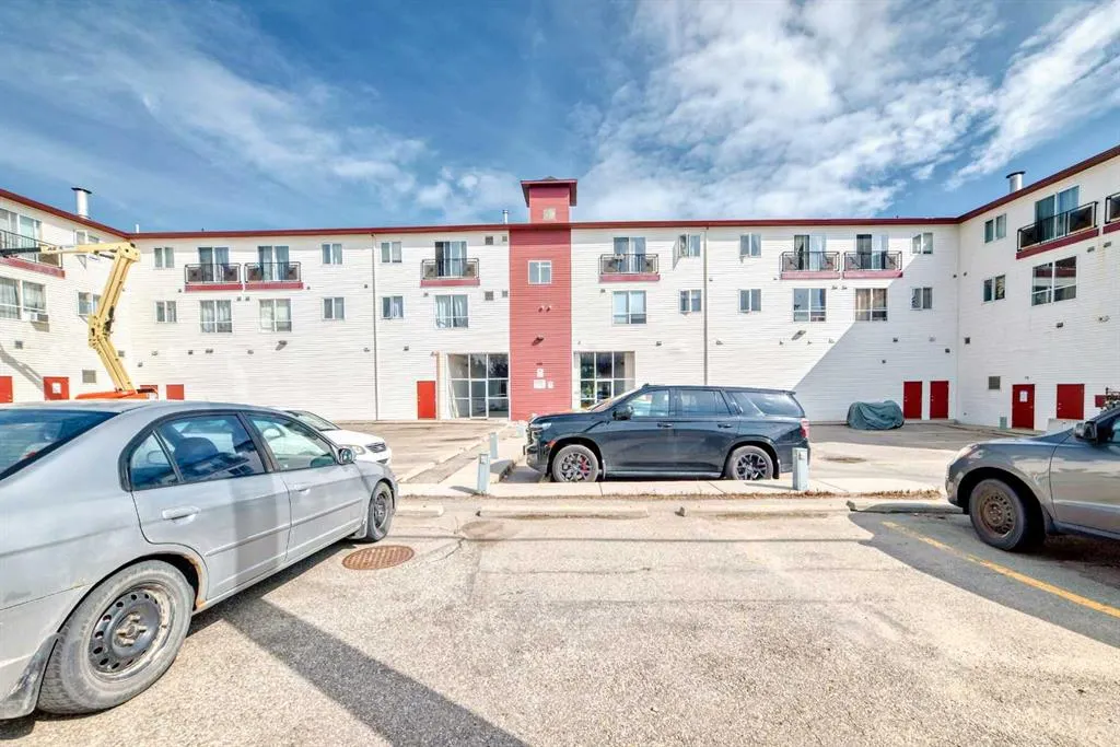 1010 Railway Street, #312