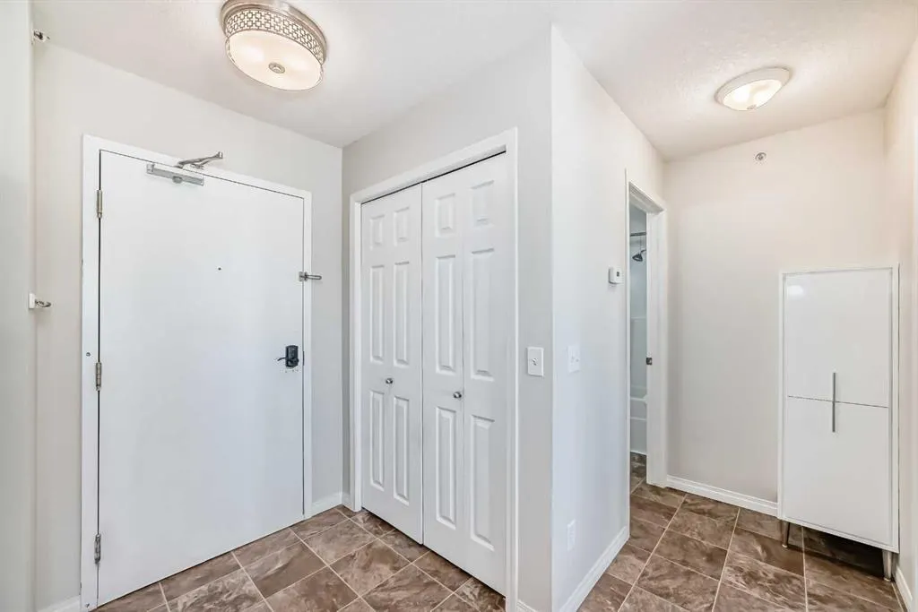 1010 Railway Street, #312