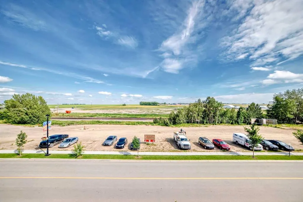 1010 Railway Street, #312
