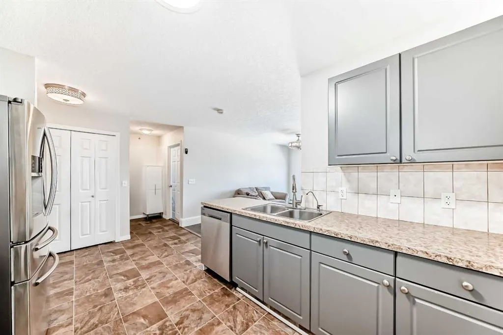 1010 Railway Street, #312