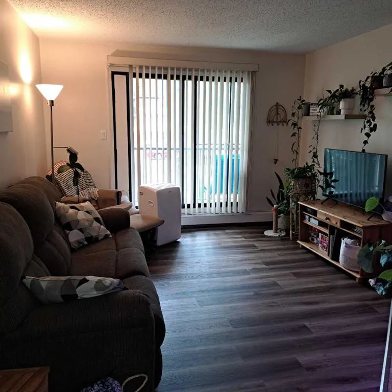 3910 23 Avenue S, #205