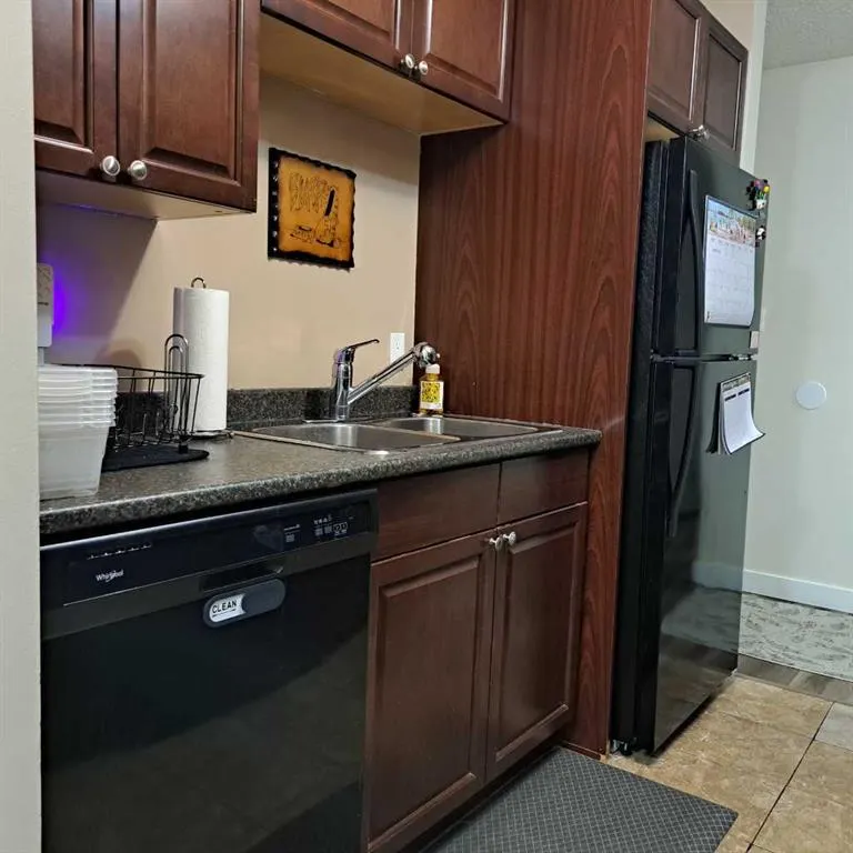 3910 23 Avenue S, #205