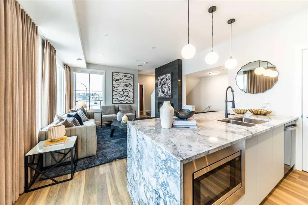 380 Seton Villas, #215