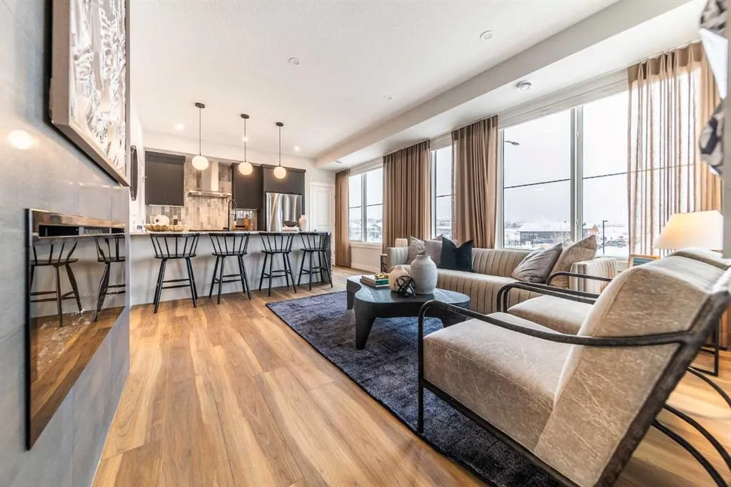 380 Seton Villas, #215