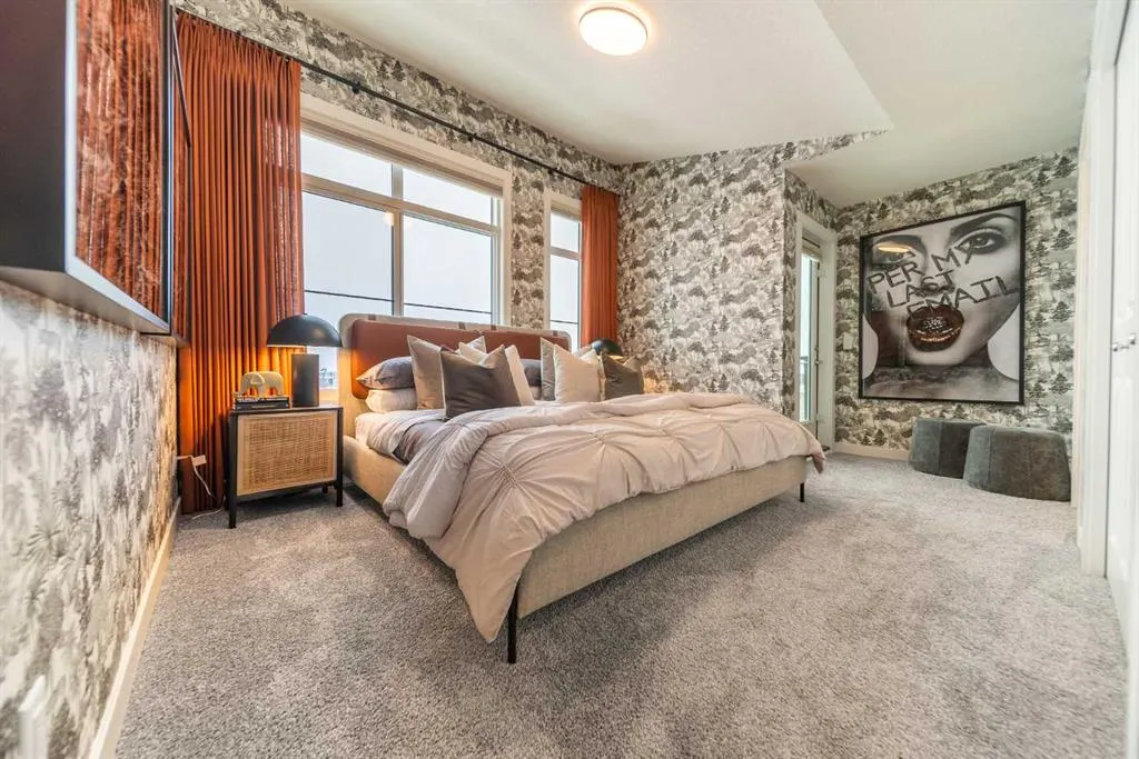 380 Seton Villas, #215