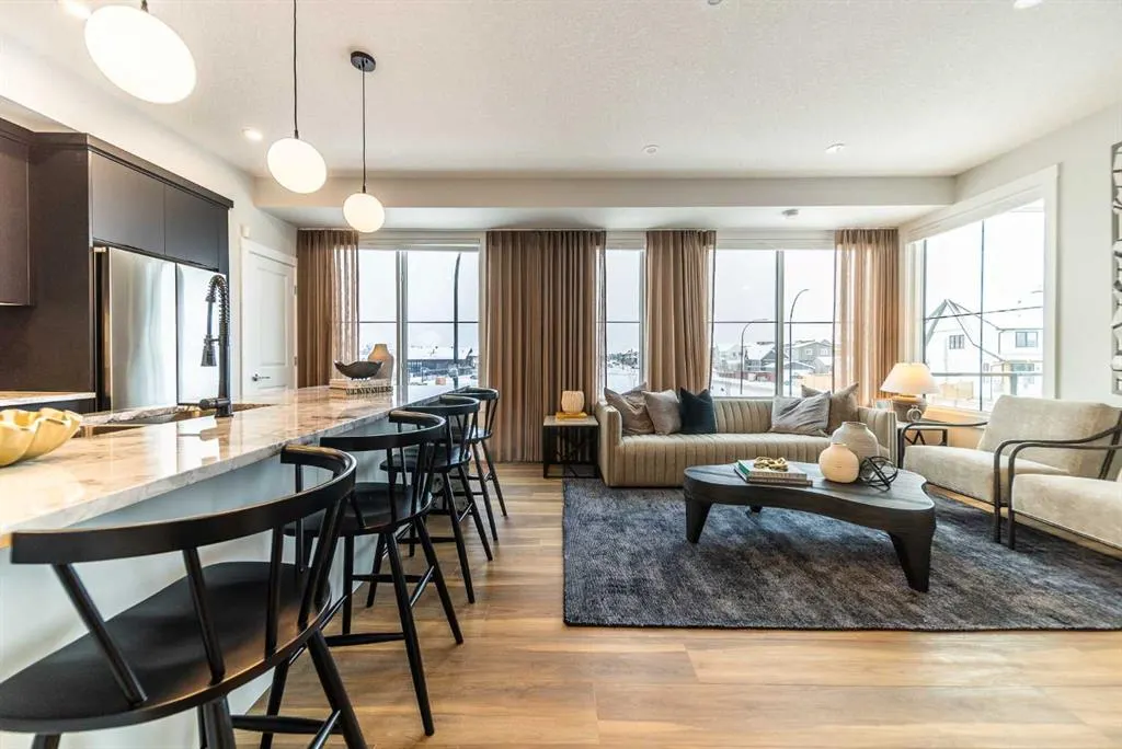 380 Seton Villas, #215