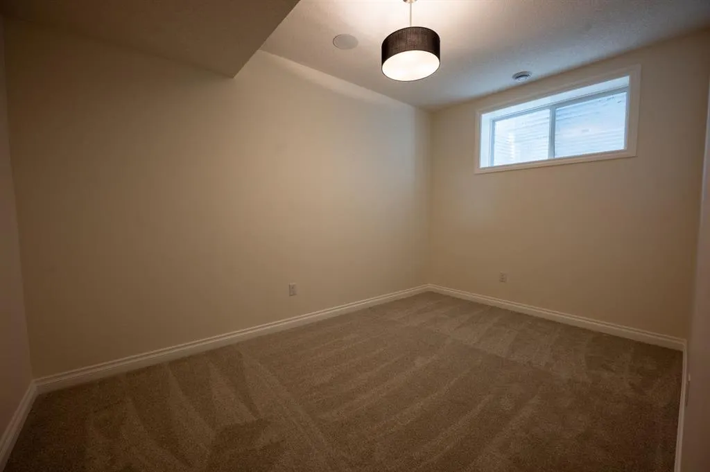375 Chelsea Passage
