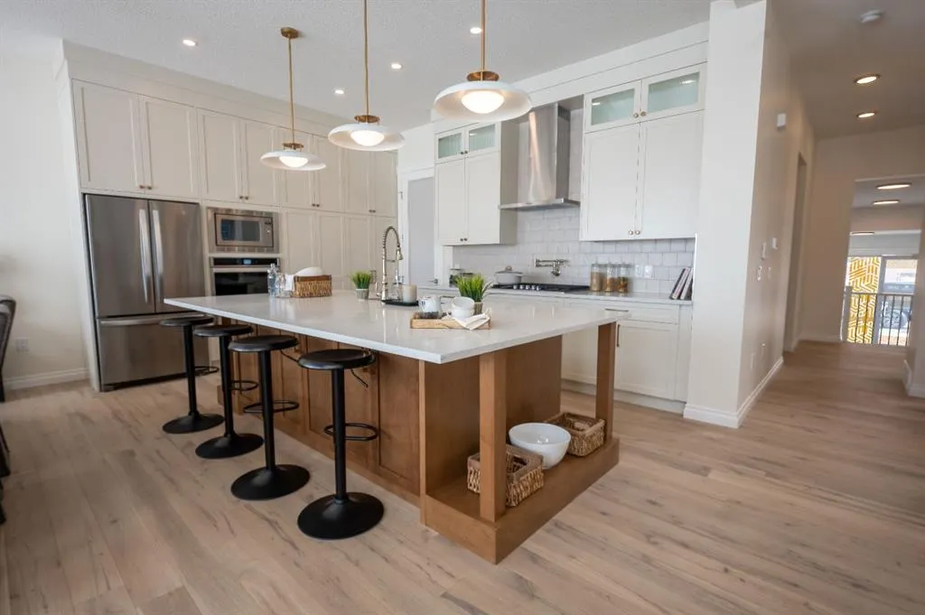 375 Chelsea Passage