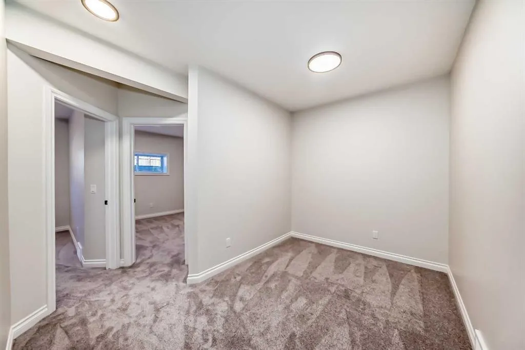 375 Homestead Grove NE