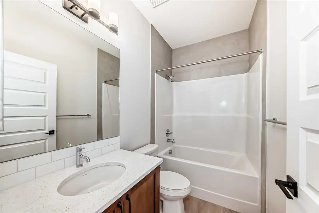375 Homestead Grove NE