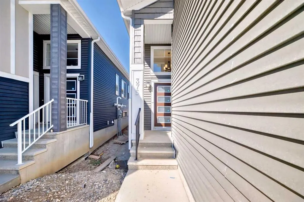 375 Homestead Grove NE