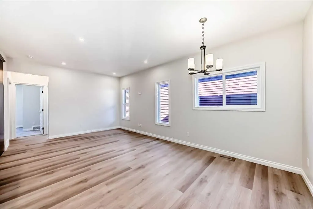 375 Homestead Grove NE