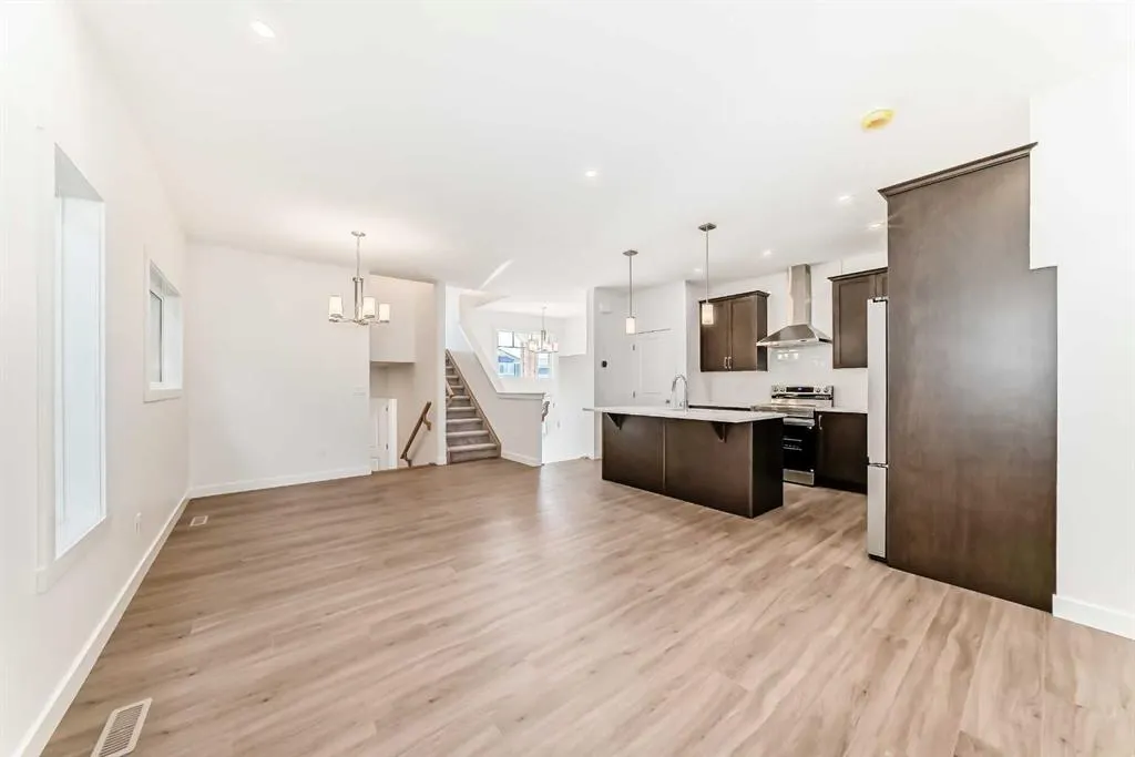 367 Homestead Grove NE
