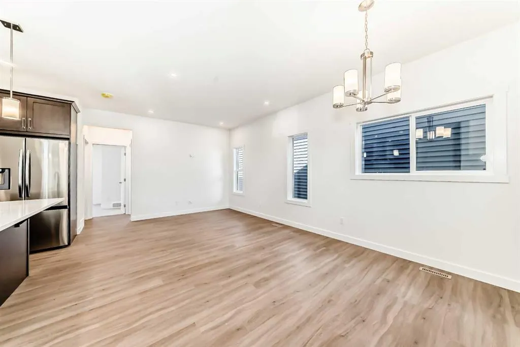367 Homestead Grove NE