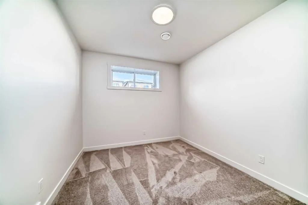 367 Homestead Grove NE