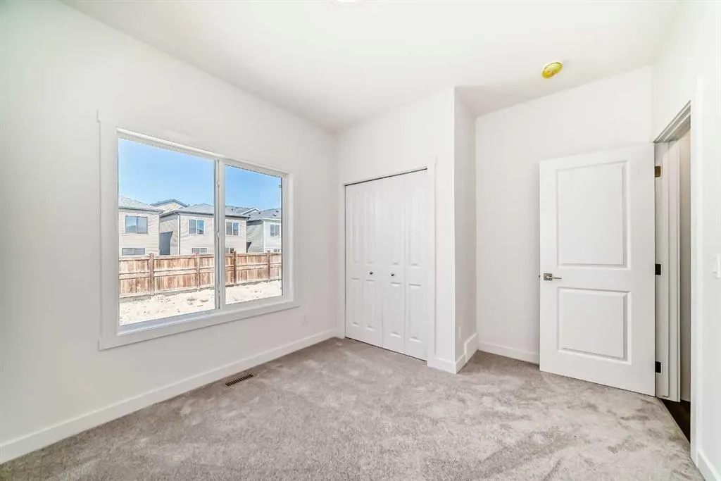 367 Homestead Grove NE