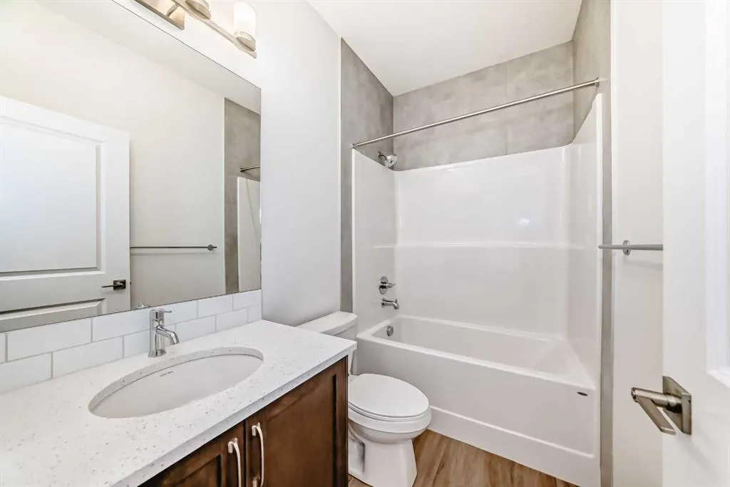 367 Homestead Grove NE