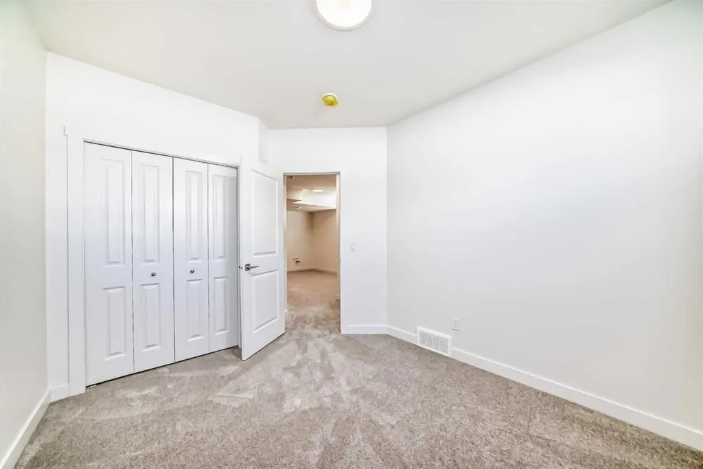 367 Homestead Grove NE