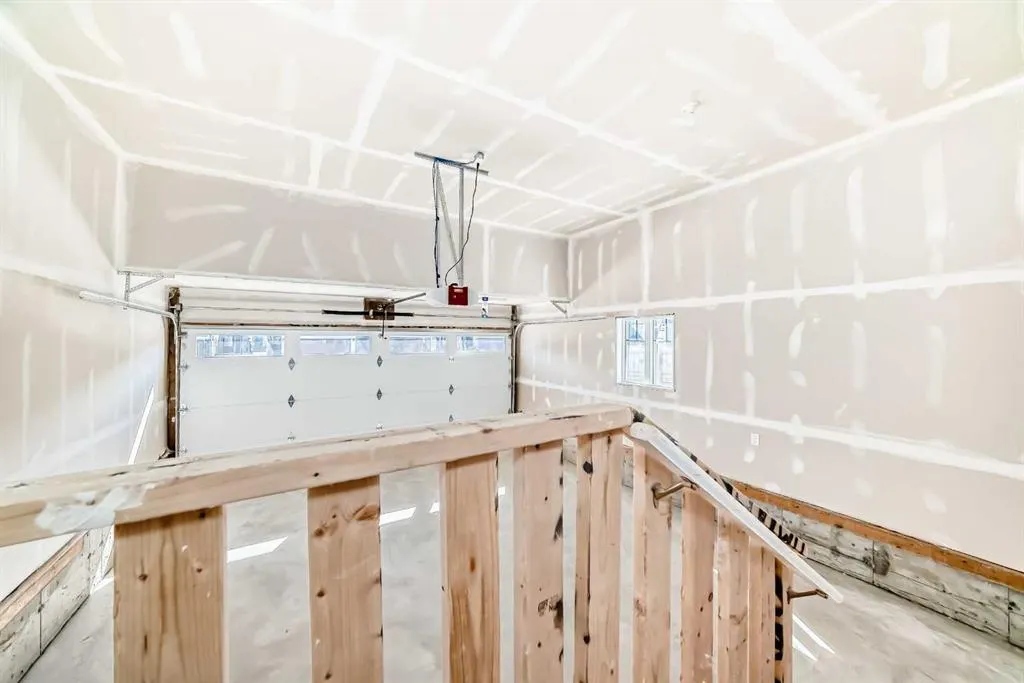 367 Homestead Grove NE