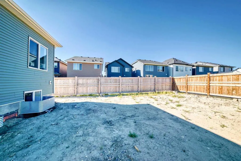 367 Homestead Grove NE