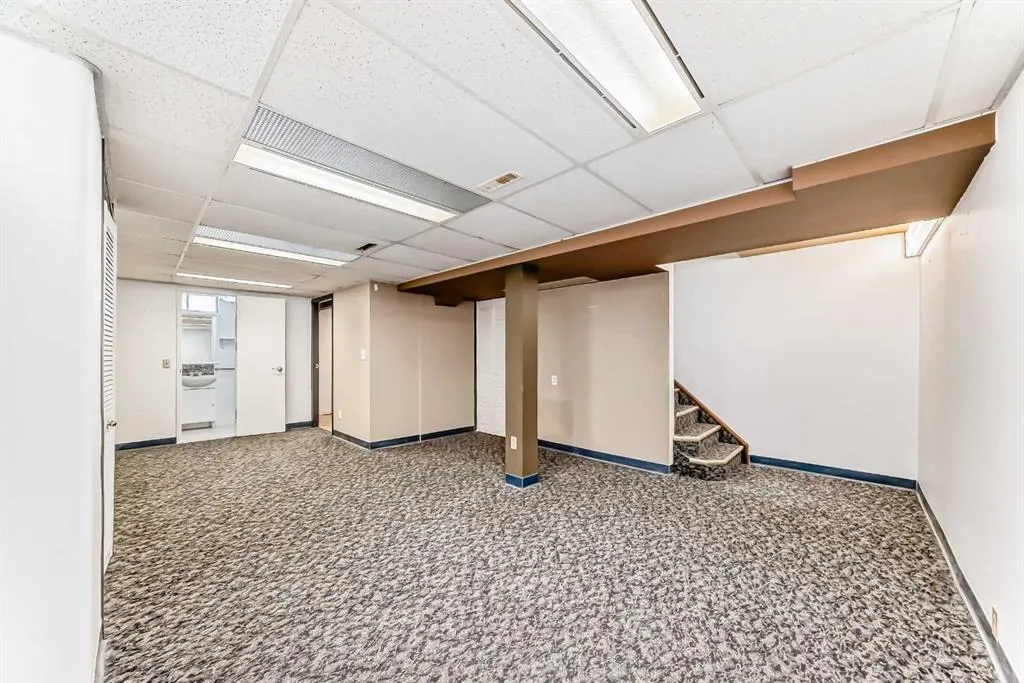 24 Castlebrook Rise NE