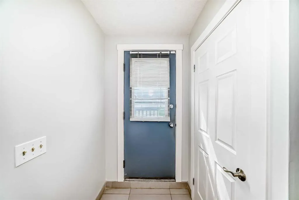 24 Castlebrook Rise NE