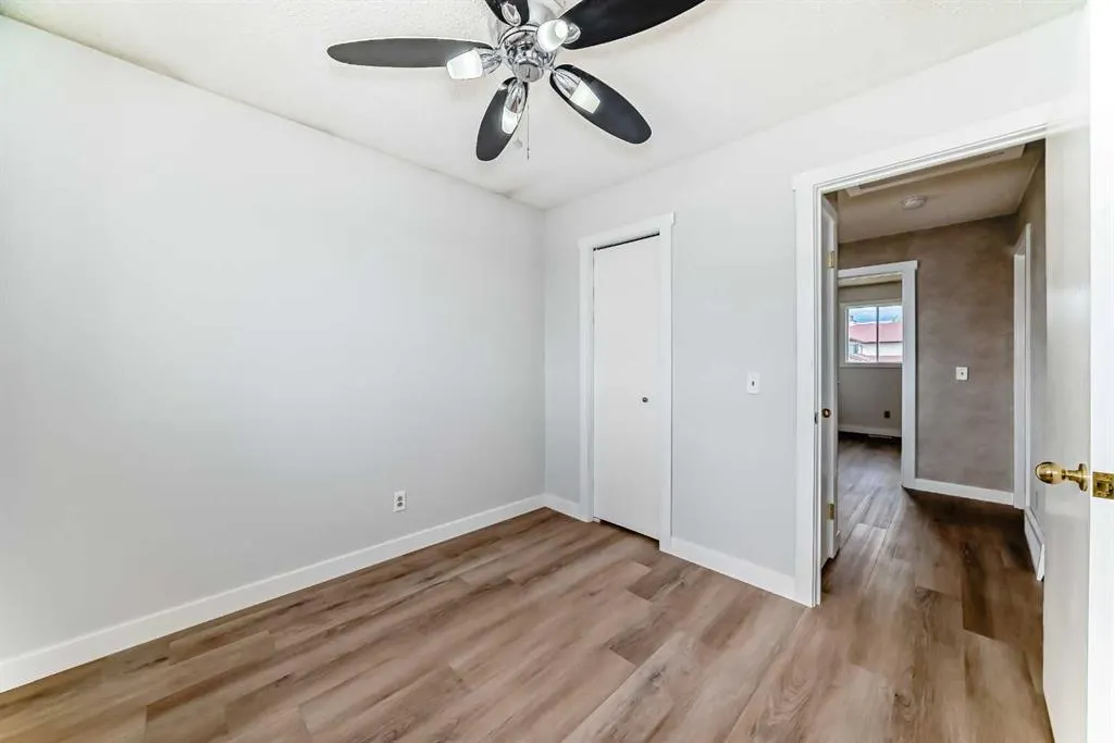 24 Castlebrook Rise NE