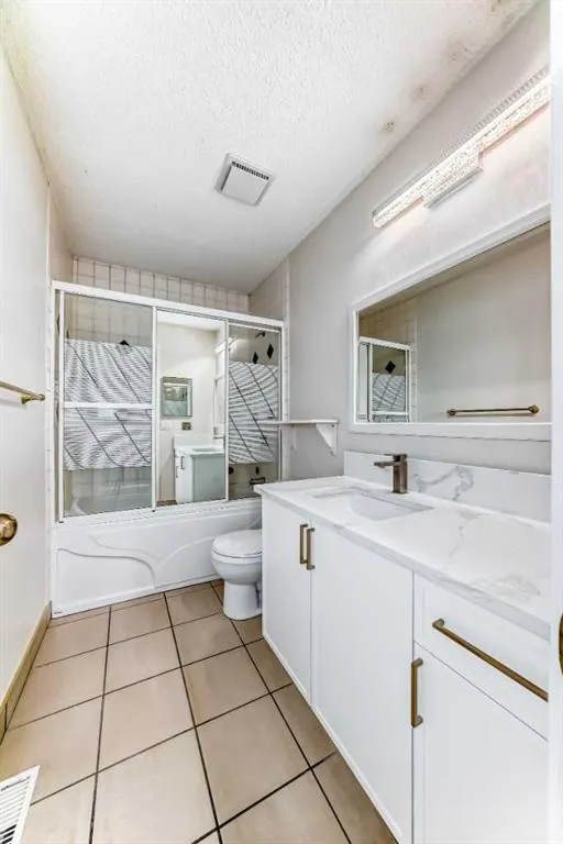 24 Castlebrook Rise NE