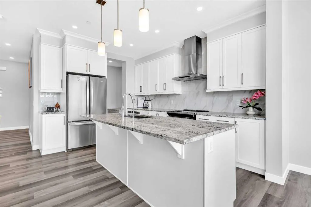 89 howse Common NE